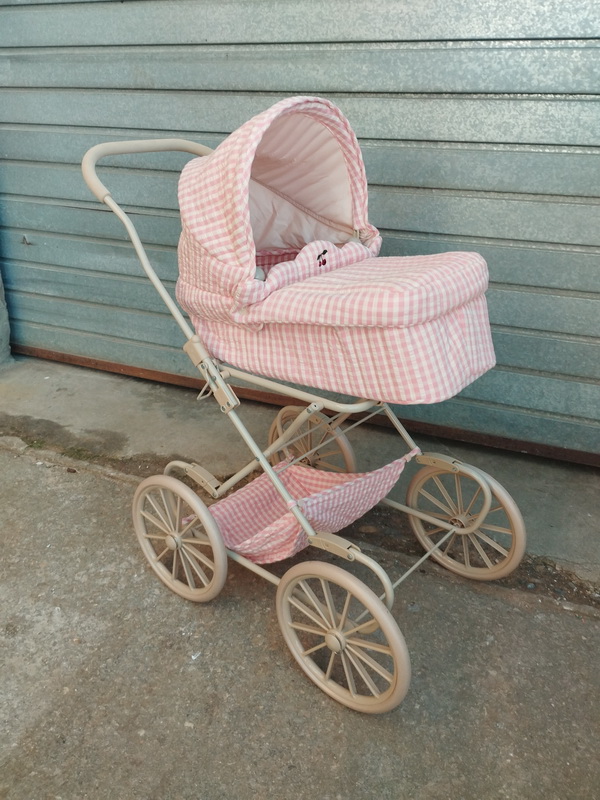 carrito bebe muñeca tela plast rosa 67-89x52-65x41 1u